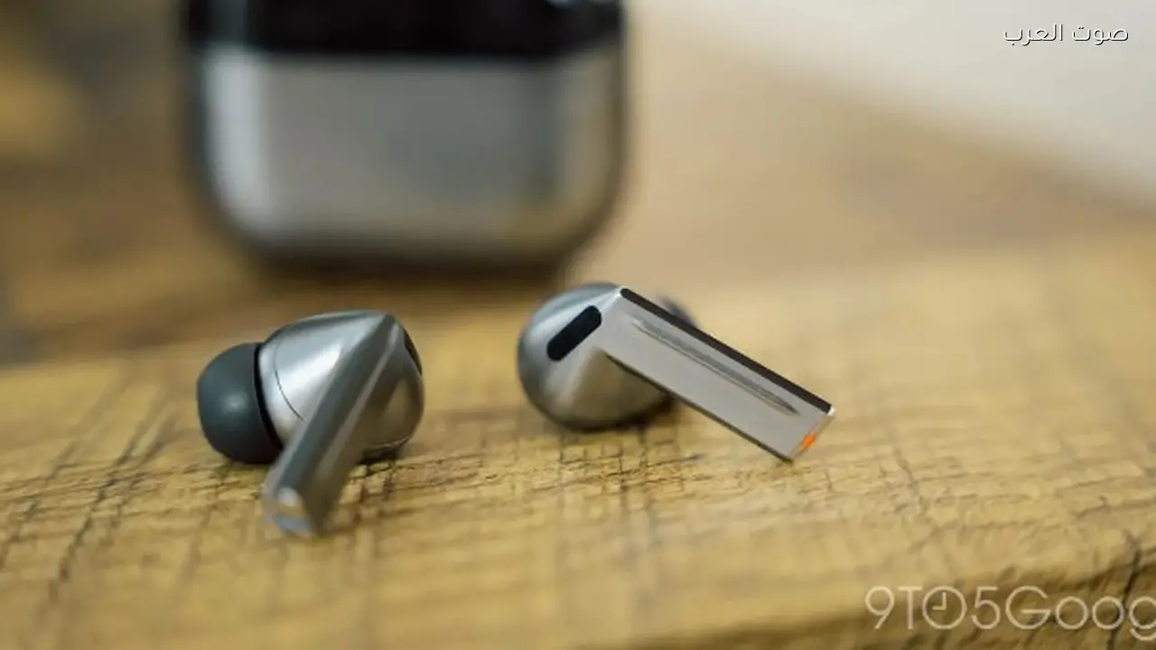 سماعات Galaxy Buds 4 Pro تدعم إيماءات هز الرأس بلا مكبر صوت في العلبة