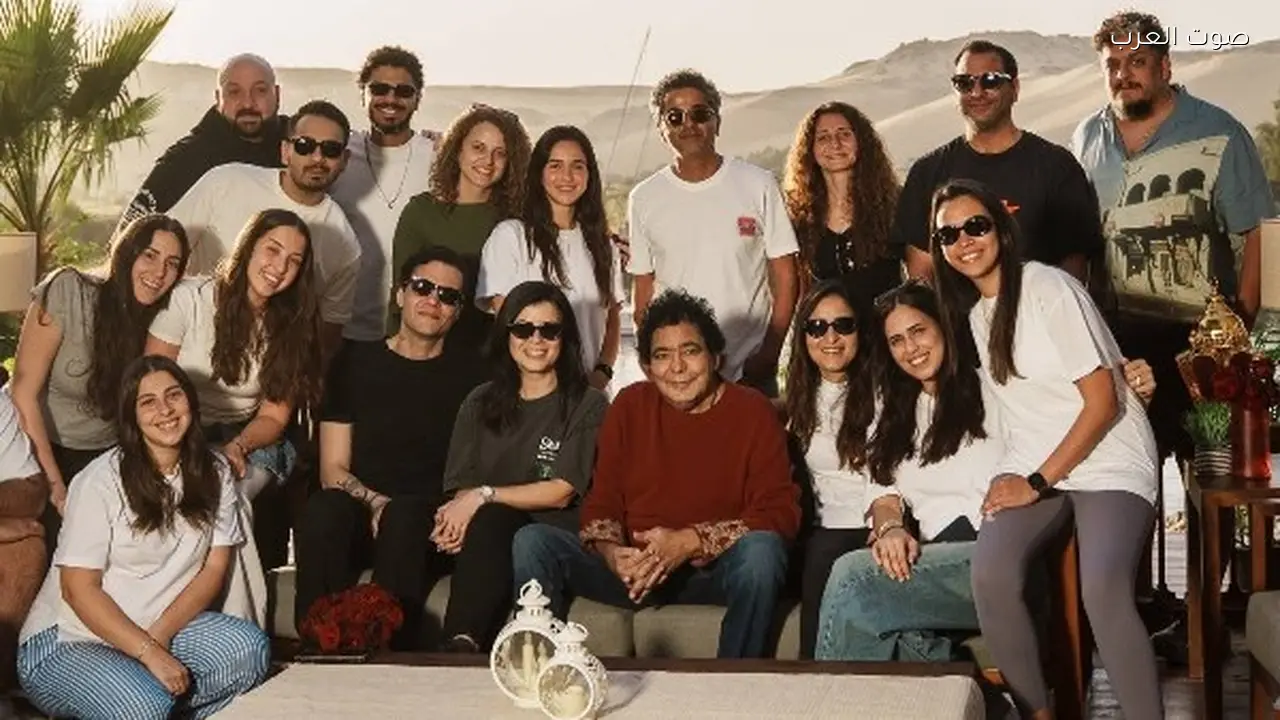 صور جديدة لمحمد منير وأمير عيد في إعلان رمضان