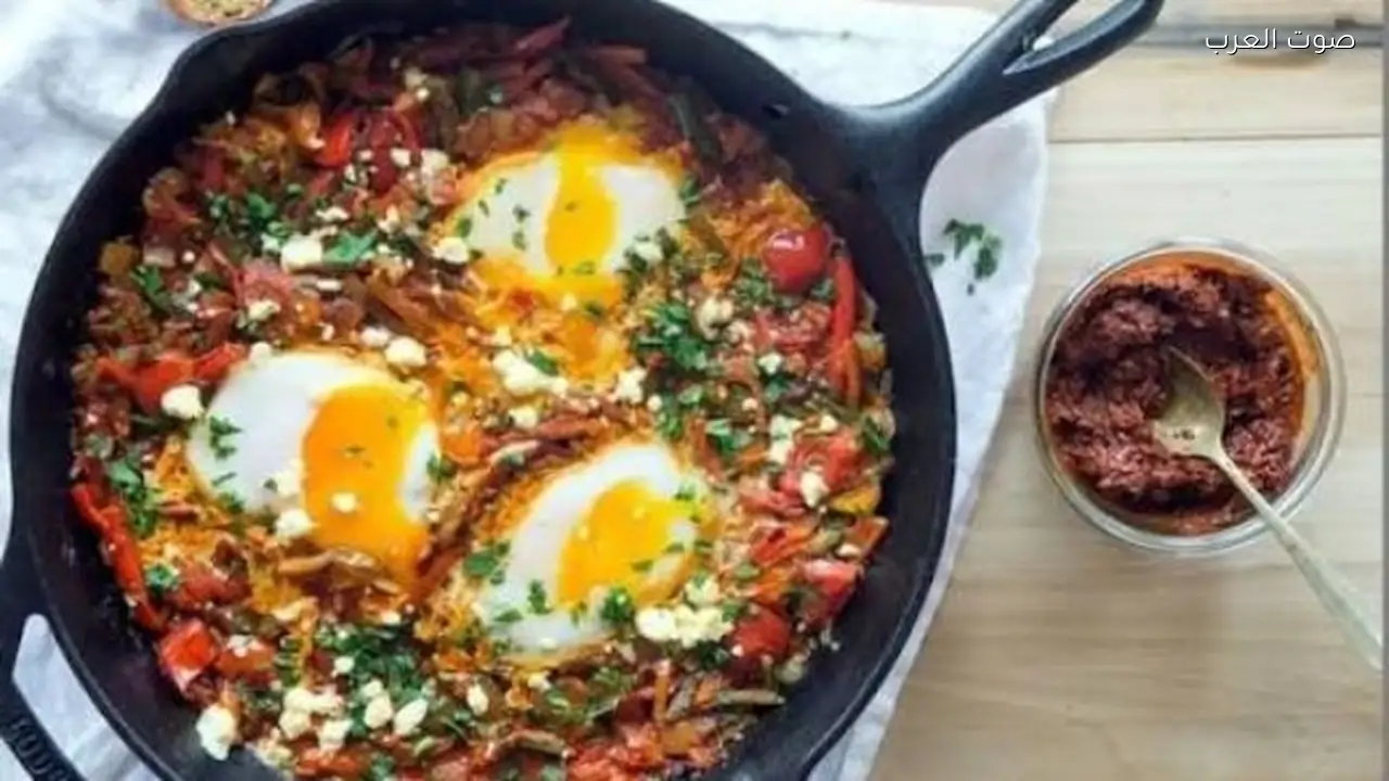 طريقة تحضير شكشوكة البيض بالجبنة لسحور صحي وسهل