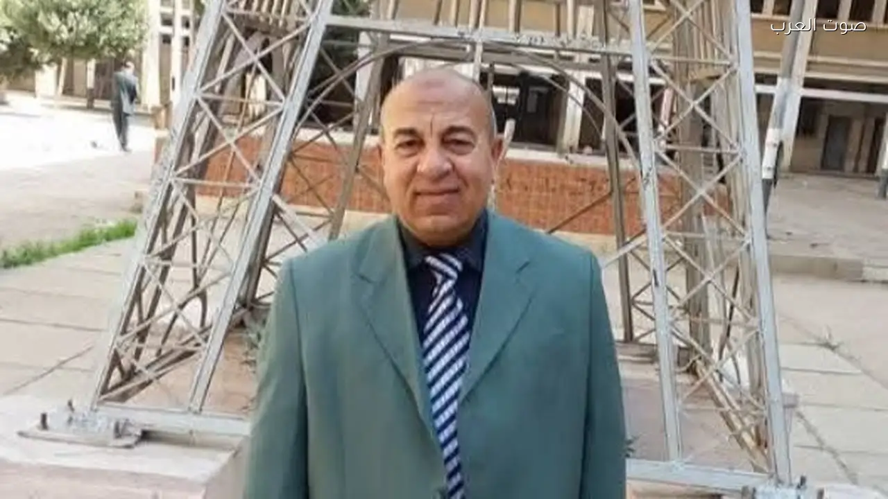 عجوز يتوفى في المسجد قبل صلاة جنازة مهندس بالمحلة