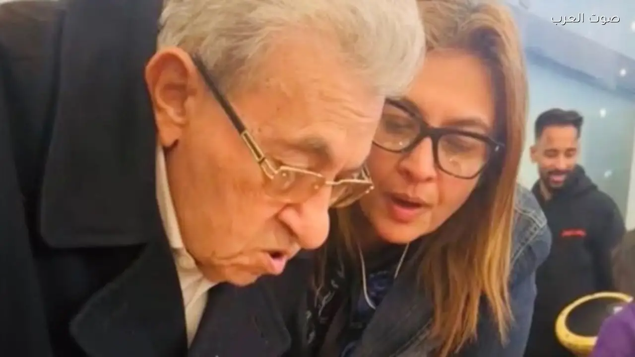 فاروق فلوكس يحتفل بعيد ميلاده مع عائلته