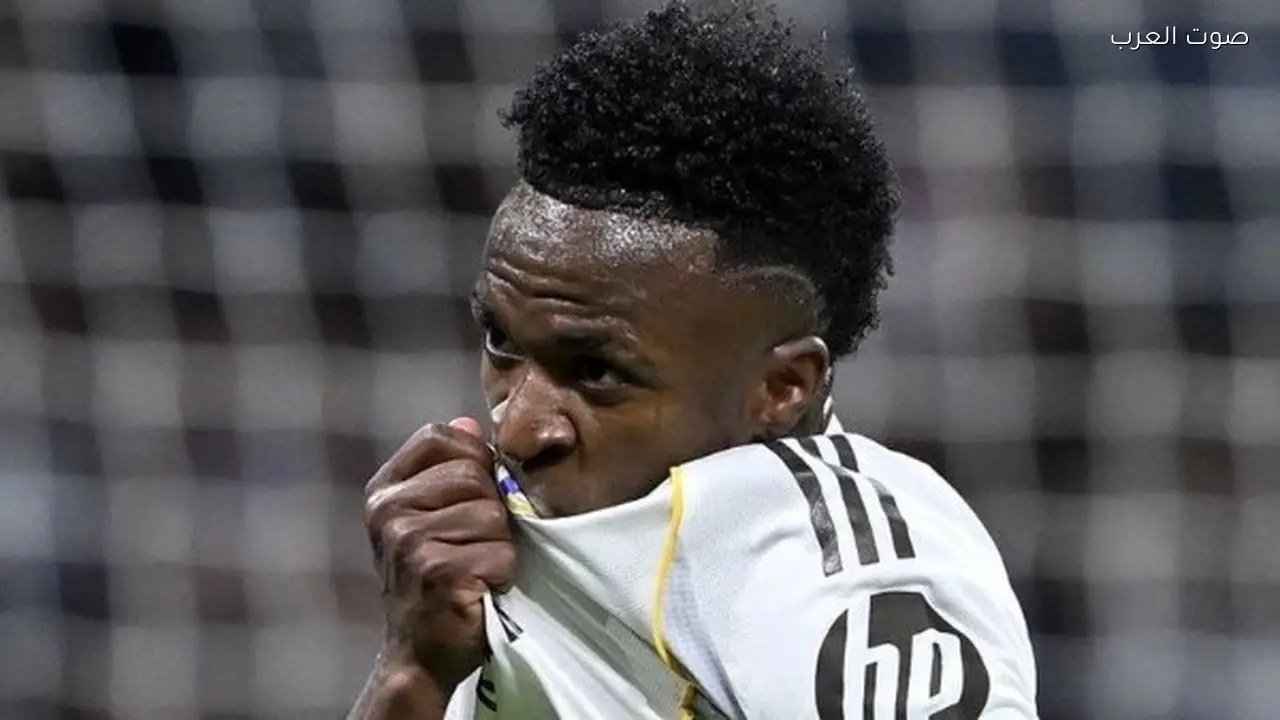 فينيسيوس يشيد بمودريتش ويعبر عن اشتياقه له قبل مباراة بنفيكا