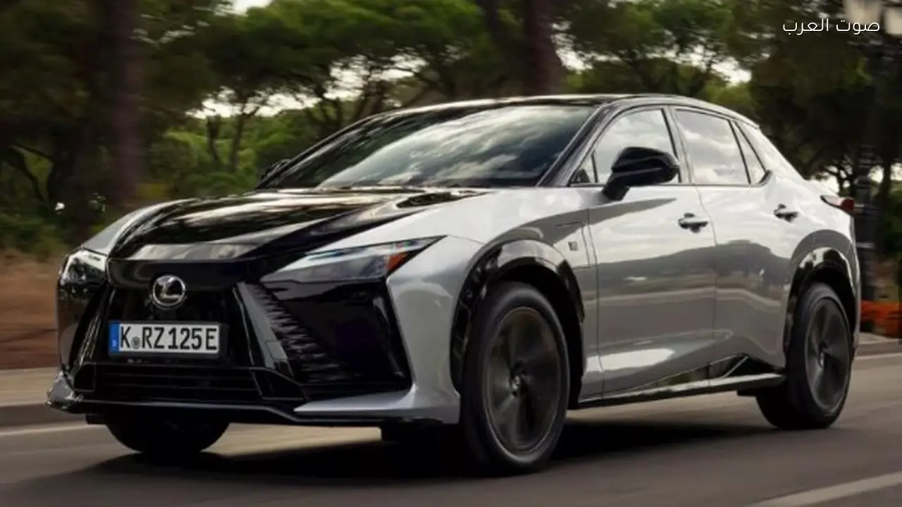 لكزس تطلق سيارة RZ الكهربائية بمدى 509 كلم