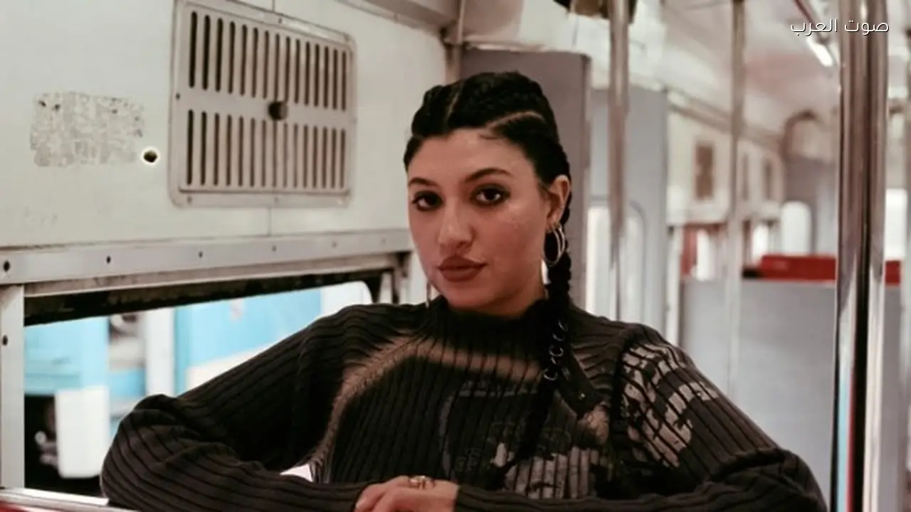 «لِلّا فضة» تطلق أغنية جديدة بعنوان «خمسة وعشرين» تعكس حنين الماضي