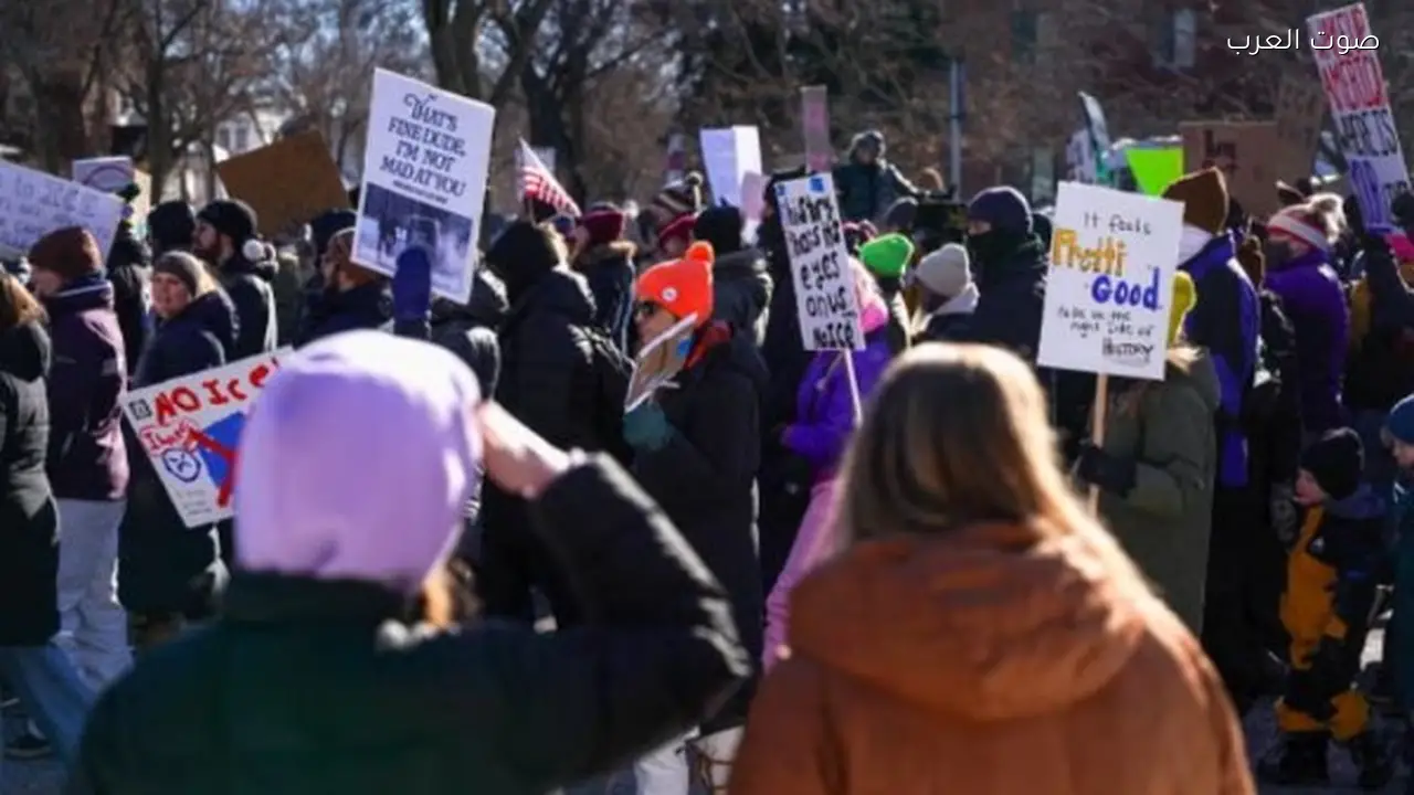 متظاهرو مينيابوليس الأمريكية يطالبون بإضراب شامل