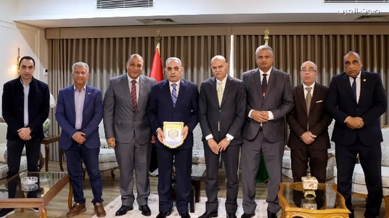 محافظ الإسماعيلية يستقبل إدارة النادي الإسماعيلي الجديدة
