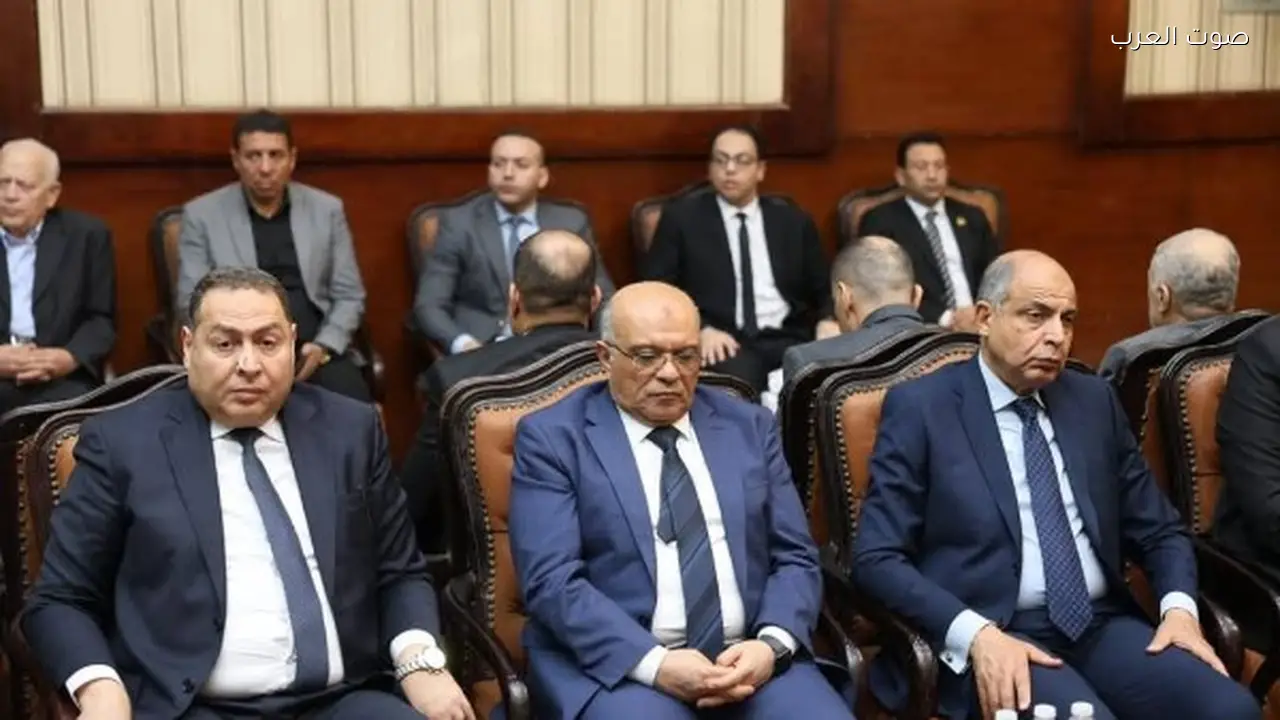 محافظ المنيا ومدير الأمن يعزيان أسرة اللواء مصطفى خليل