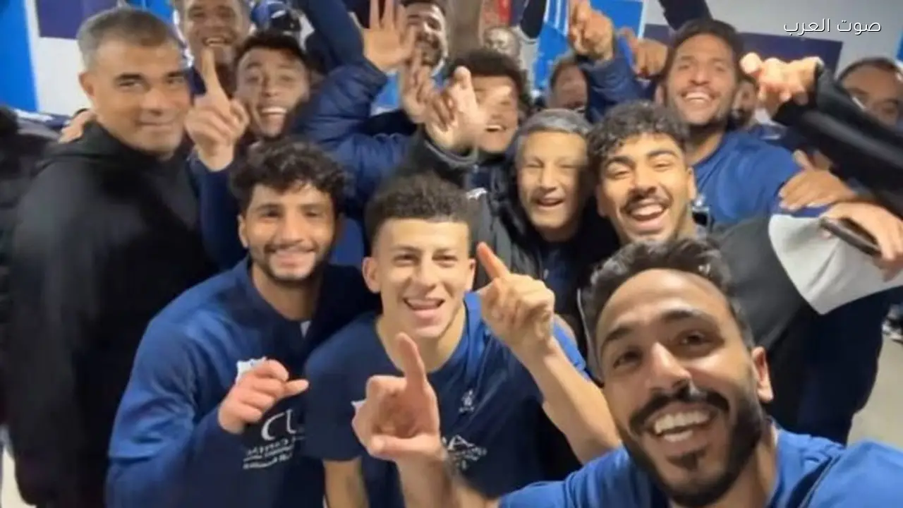 محمود كهربا وزملاؤه يحتفلون ببلوغ إنبي نصف نهائي كأس مصر