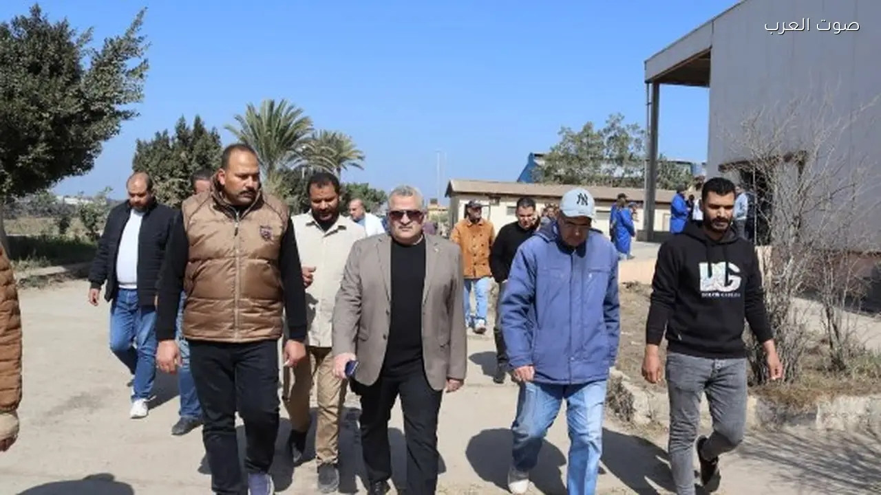 مدير جهاز حماية وتنمية البحيرات يفتتح مصنع أعلاف المنزلة ويتفقد المجمع السمكي