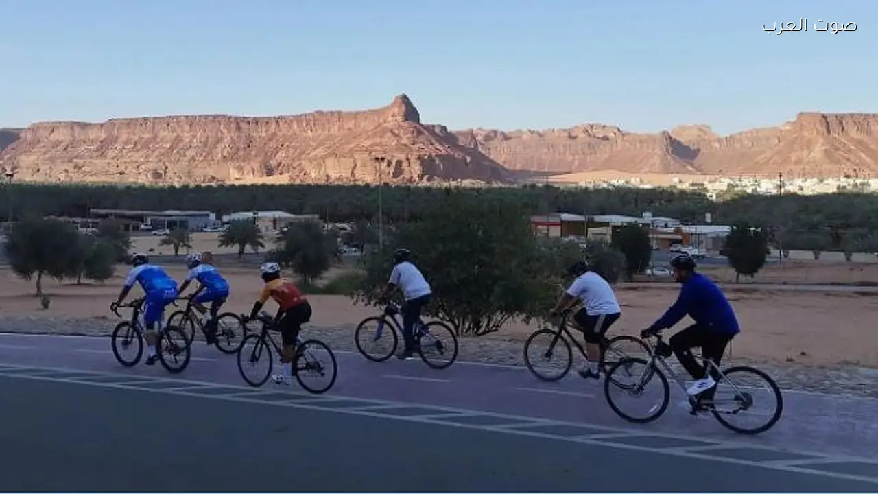 مسارات الدراجات الهوائية في العُلا تشجع على الرياضة في رمضان