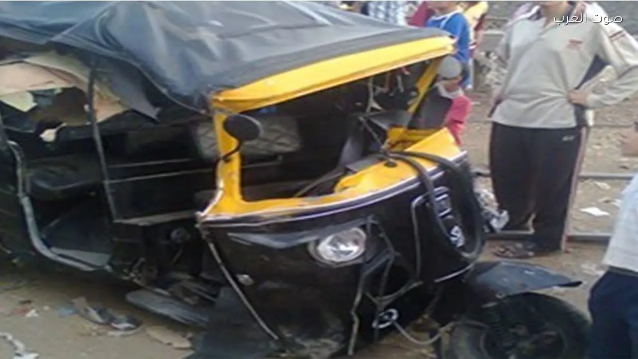 مصرع شاب وإصابة آخر في انقلاب توك توك بترعة قنا