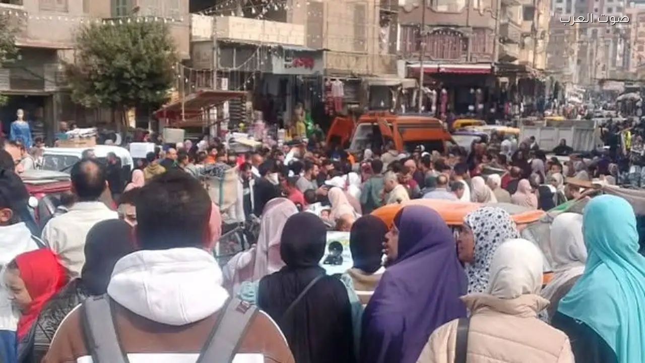 مصرع شخص وإصابة سيدة في تصادم بشارع عمر بشبين الكوم