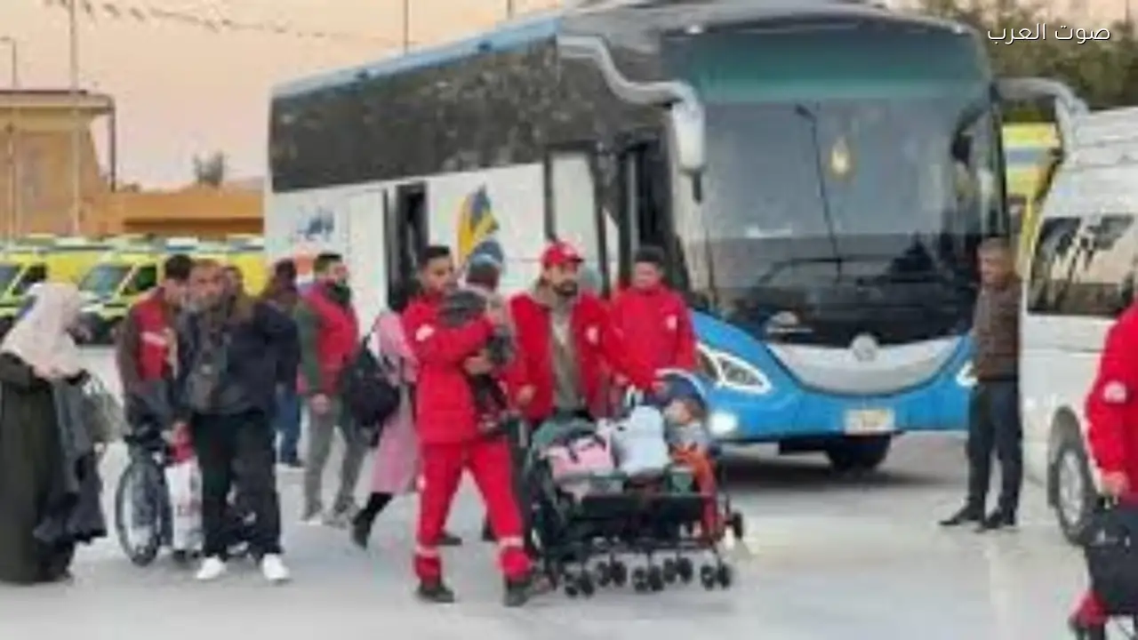 معبر رفح يستقبل الدفعة 18 من العائدين الفلسطينيين