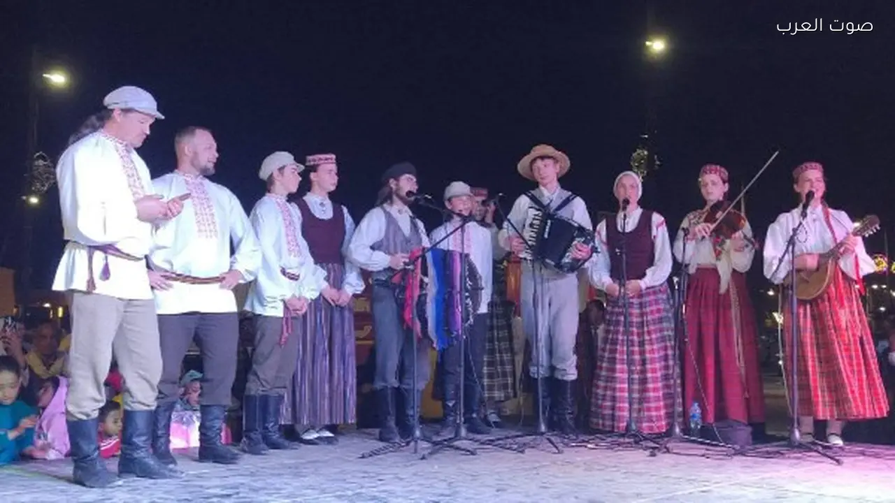 مهرجان أسوان الدولي يواصل فعالياته بعروض من العريش وكازاخستان وبورسعيد ولاتفيا