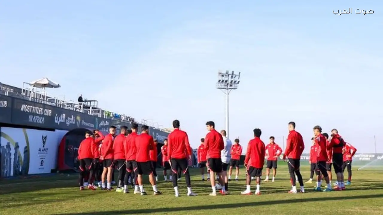 ناقد رياضي يسأل عن اختيارات صفقات الأهلي