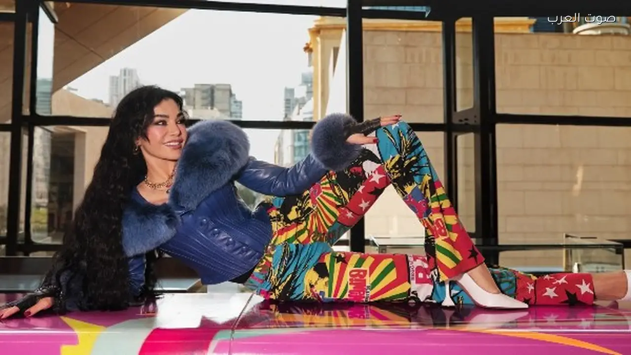 هيفاء وهبي تثير الجدل بارتداء بنطلون غير تقليدي