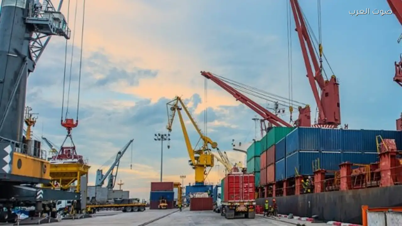 وزارة النقل تعزز صادرات مصر عبر الخط الملاحي الرورو