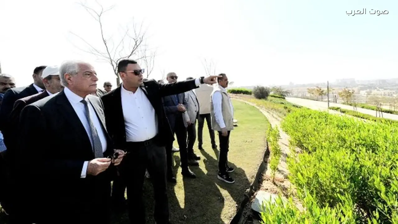 وزير الإسكان ومستشار الرئيس يزوران مشروع حدائق تلال الفسطاط