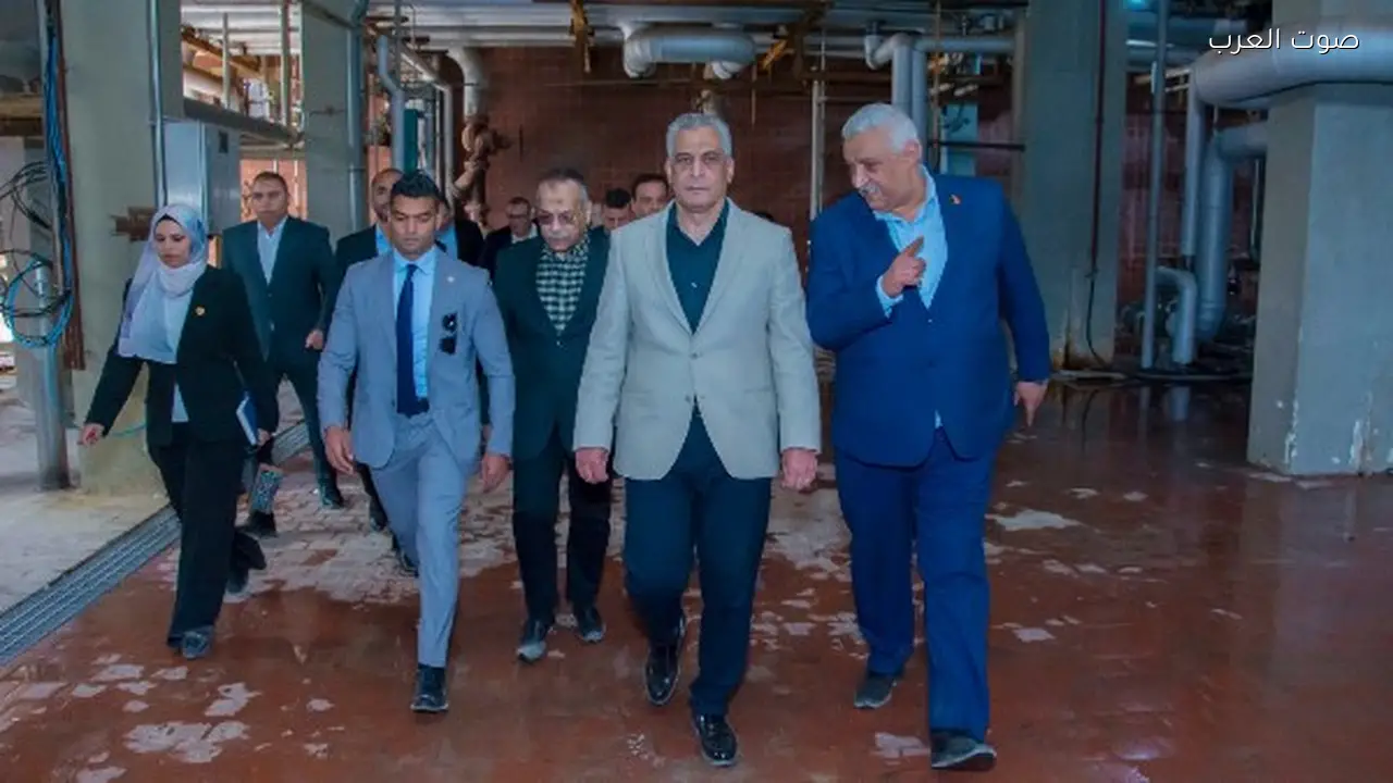 وزير الإنتاج الحربي يزور مصنع 18 للكيماويات بأبو زعبل