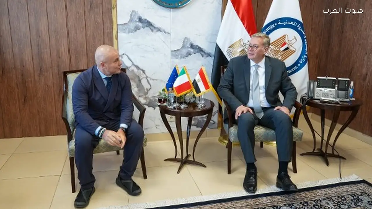 وزير البترول يبحث مع سفير إيطاليا مشروعات الغاز والبترول