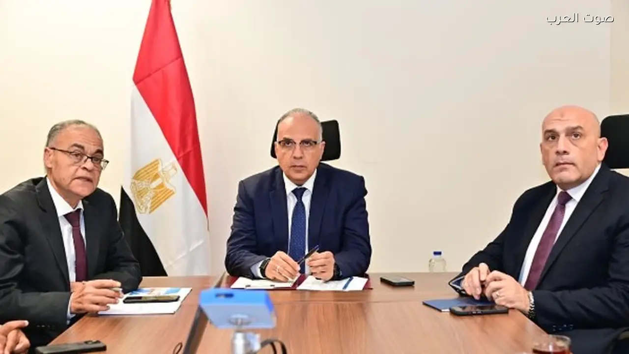 وزير الري يناقش مع شركات ألمانية إنشاء مركز لتأهيل صناديق التروس