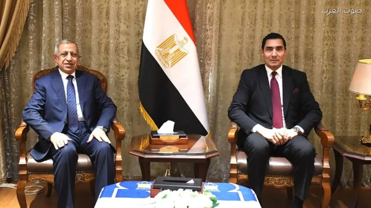 وزير الرياضة يبحث تعزيز التعاون مع رئيس الأكاديمية العربية للعلوم والتكنولوجيا