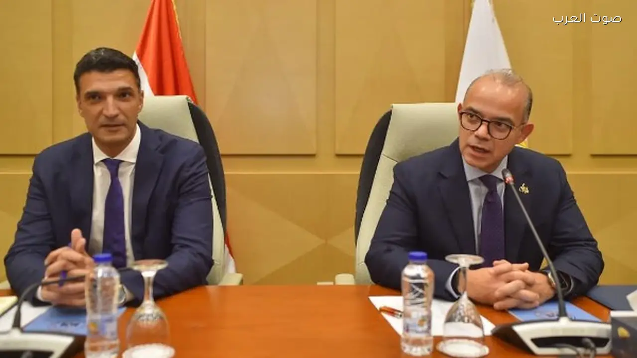 وزيرا الاستثمار والصناعة يعلنان بدء مرحلة جديدة في ملف التصدير