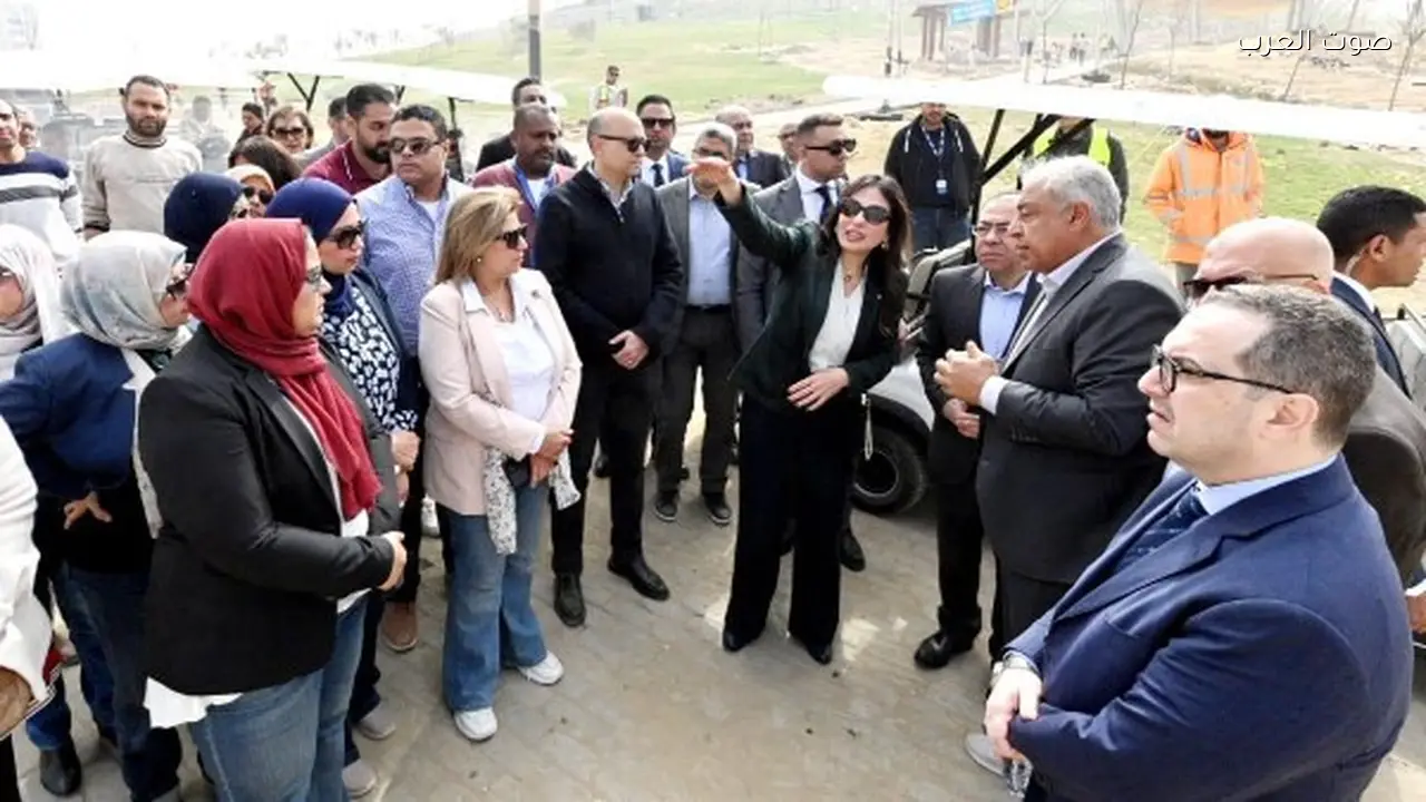 وزيرة الإسكان تتابع تقدم مشروعات حدائق تلال الفسطاط على 500 فدان