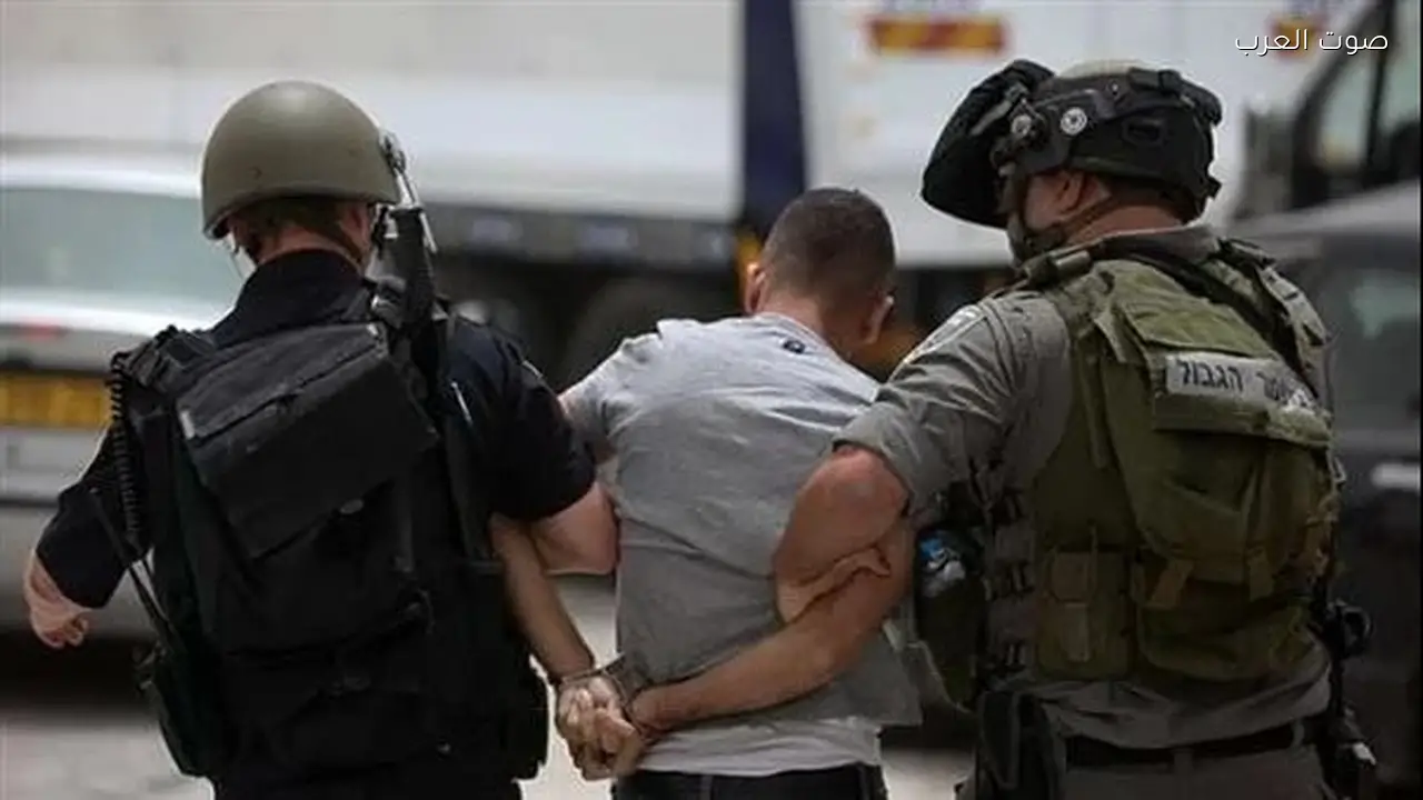 وصول 8 أسرى محررين إلى مستشفى الأقصى في غزة عبر الصليب الأحمر