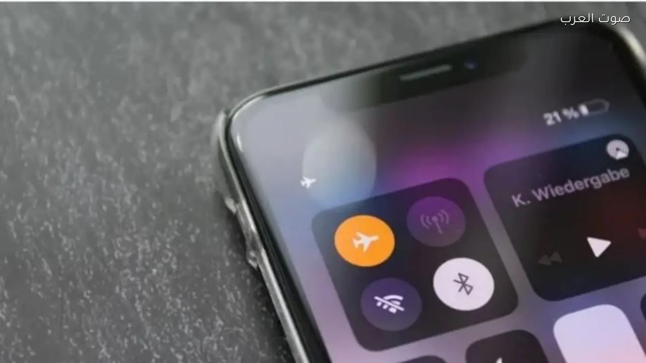 وضع الطيران: هل يُسرّع الشحن أم يُضر بالهاتف؟