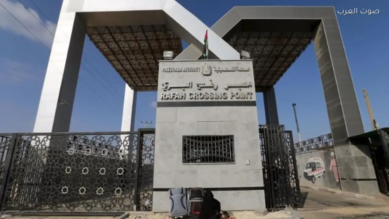 وفد من الصحة العالمية يزور معبر رفح لاستعداداته للافتتاح